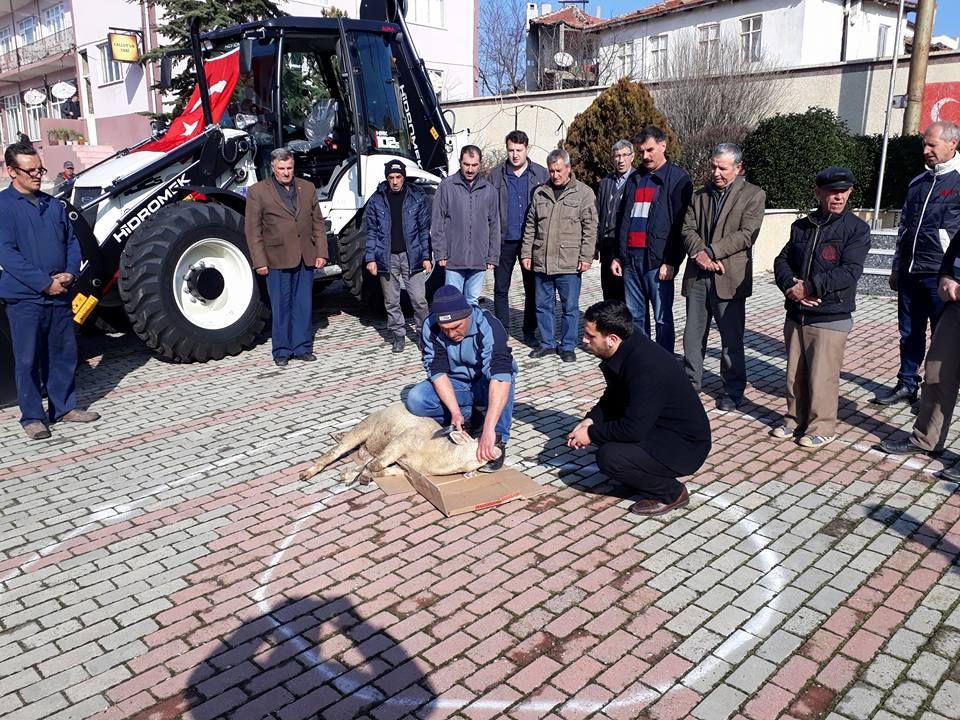 İbriktepe Muhtarlığına Alınan Kepçe Hizmete Girdi.